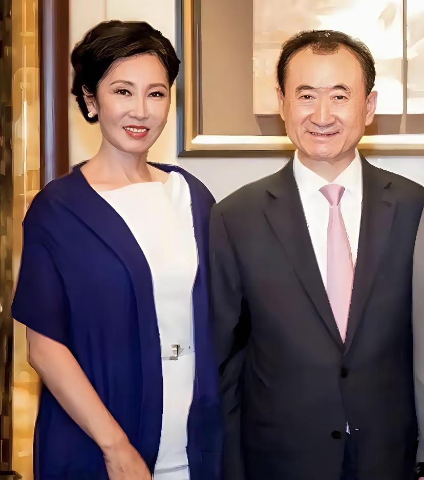 王思聪的“催婚战”居然以妈先“投降”告终？​最近有消息称，林宁对儿子的终身大事彻