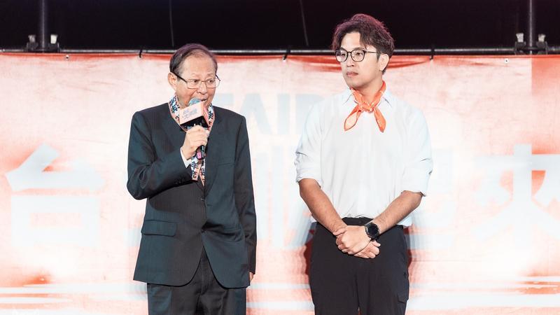 近日，台湾“半导体女王”苏姿丰之父苏春槐先为民进党新北市长候选人苏巧慧助选，10