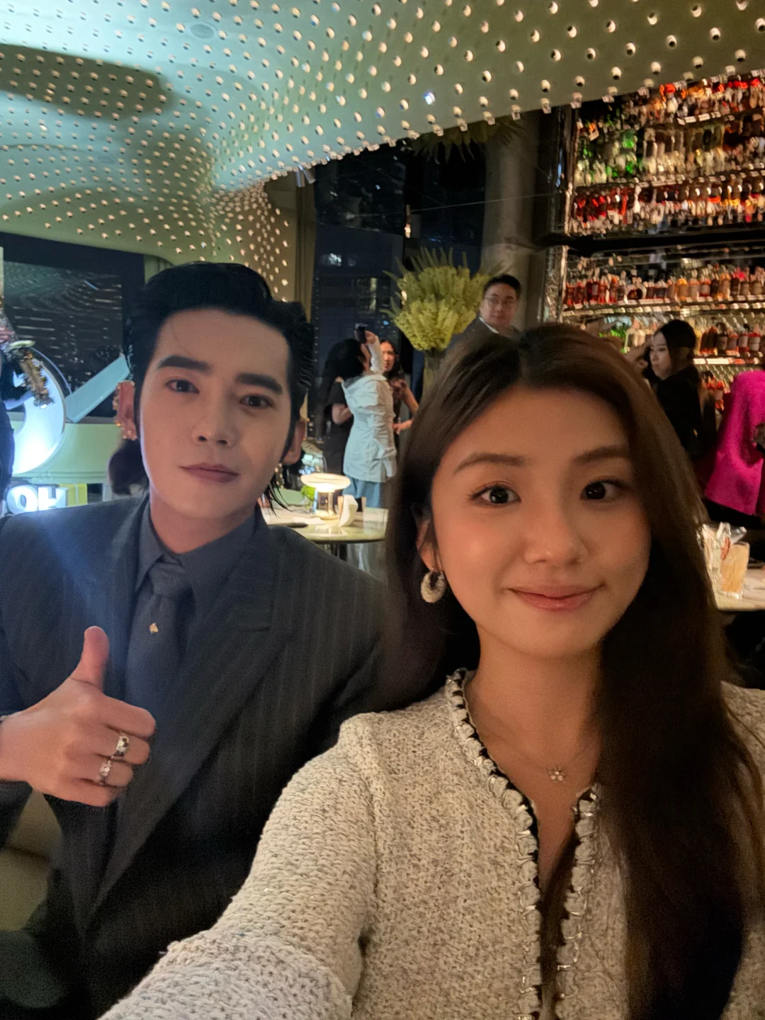 今晚跟于适一起喝🍷了！