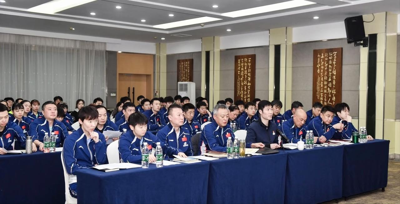 王励勤动真格了，
重庆冠军赛刚刚结束，
立马就把队伍拉到四川开启40天的封闭训练