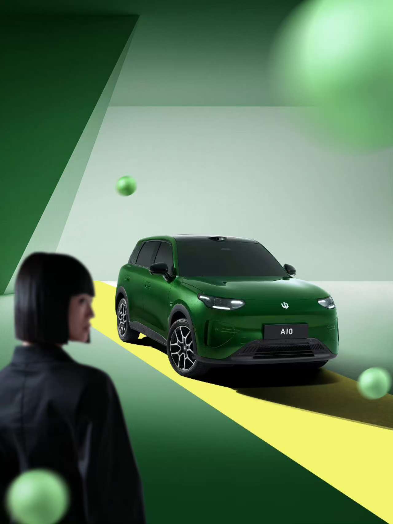 广州车展直接把“行走的风景线”开进展馆了！这悬浮车顶+双色车身，跑在路上谁看了不