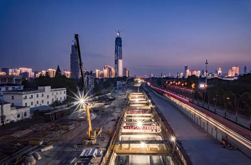 这A1时代听起来就相当厉害啊。惹仁勋发文表示，A1基建涵盖能源、芯片、大模型与应