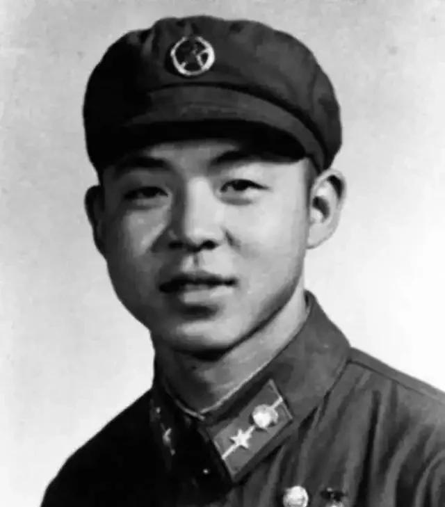 1962年，雷锋被木杆砸中头部不幸牺牲！40年后，现场鉴定人说出了事故细节，难以