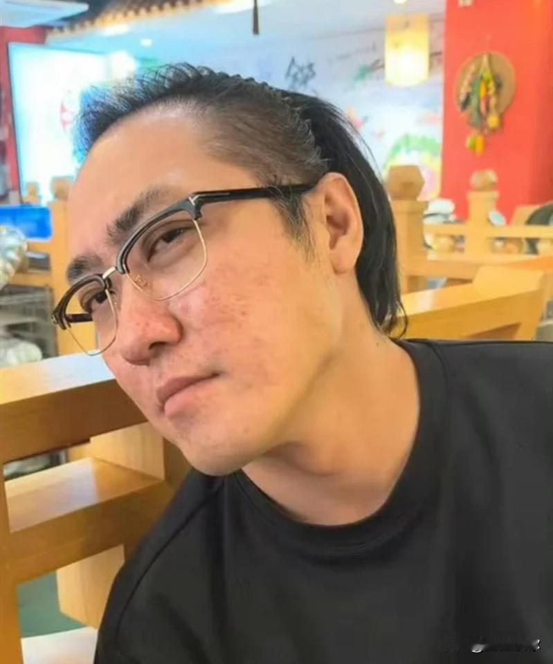 王自如最早自己做的时候叫techmessage，在优酷，把国内数码评测直接拉高了
