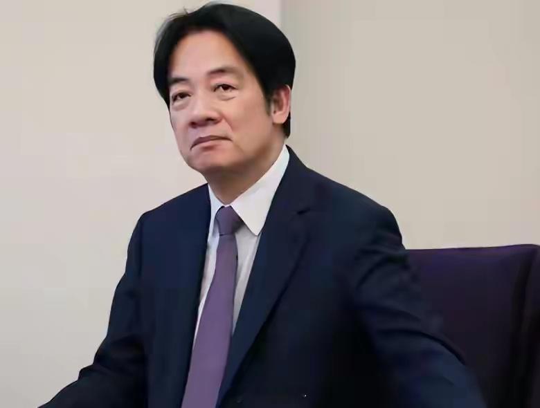 中国大陆立案侦查沈伯洋完全无效 据新加坡媒体报道称，重庆警方已对所谓“绿委”沈伯