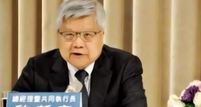 真让人没料到！台积电董事长魏哲家曾在东京会见日本首相高市早苗时，曾现场放出一个重