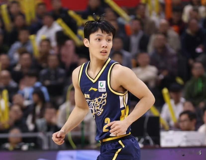 杰哥确实好！陈家政谈徐杰：

“杰哥不用说。”

“是我们的榜样。”

“他在场