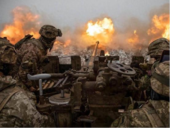 俄1万多枚导弹、数万架无人机、几百万发炮弹都击不垮乌克兰的原因终于被发现，这次威