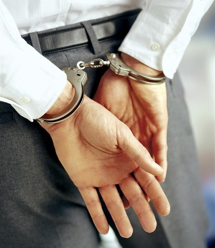 被帽子叔叔带走时，会被戴手铐吗？
在我们老家农村，老一代人都把戴手铐视作人生的污