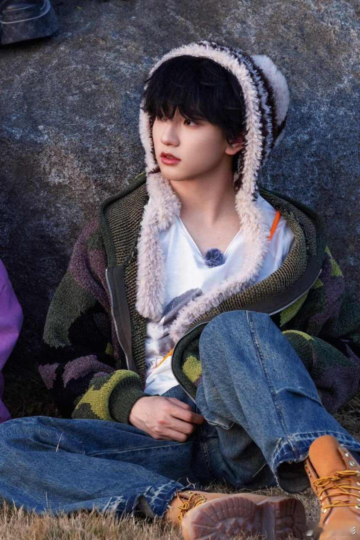 穆祉丞Bee疯糖的感情永不杀青周五晚高疯周五晚高疯圆满收官，用最温柔的方式好好告