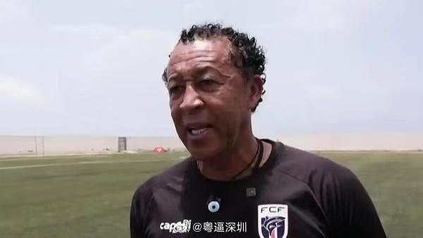 佛得角男足首次晋级世界杯正赛2026年美加墨世界杯即将开战。非洲岛国佛得角男足首