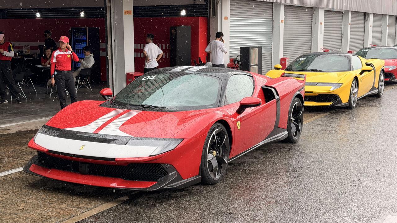 法拉利849 Testarossa
复古和现代对撞得很彻底的造型
喜欢的人会很极