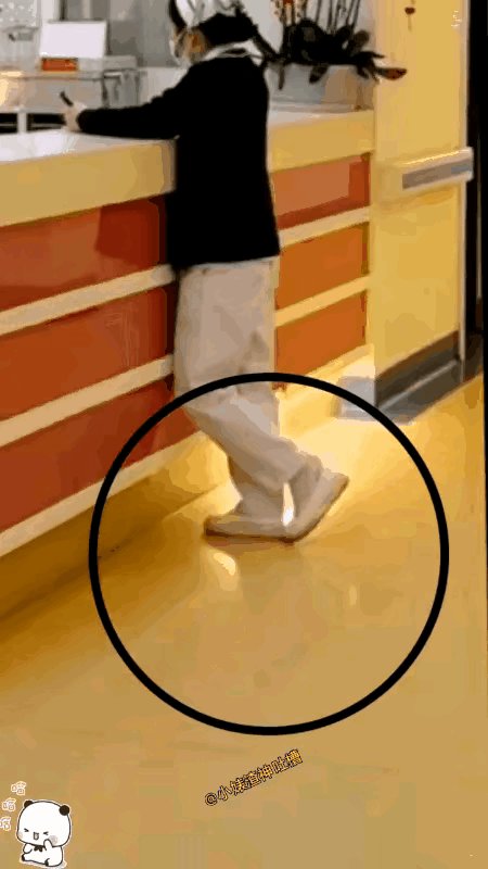 鞋呢？我的鞋呢？…[捂脸]