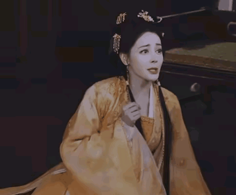 贺思慕万箭穿心迪丽热巴痛感演技迪丽热巴痛感演技，贺思慕万箭穿心，这痛到颤抖的样子