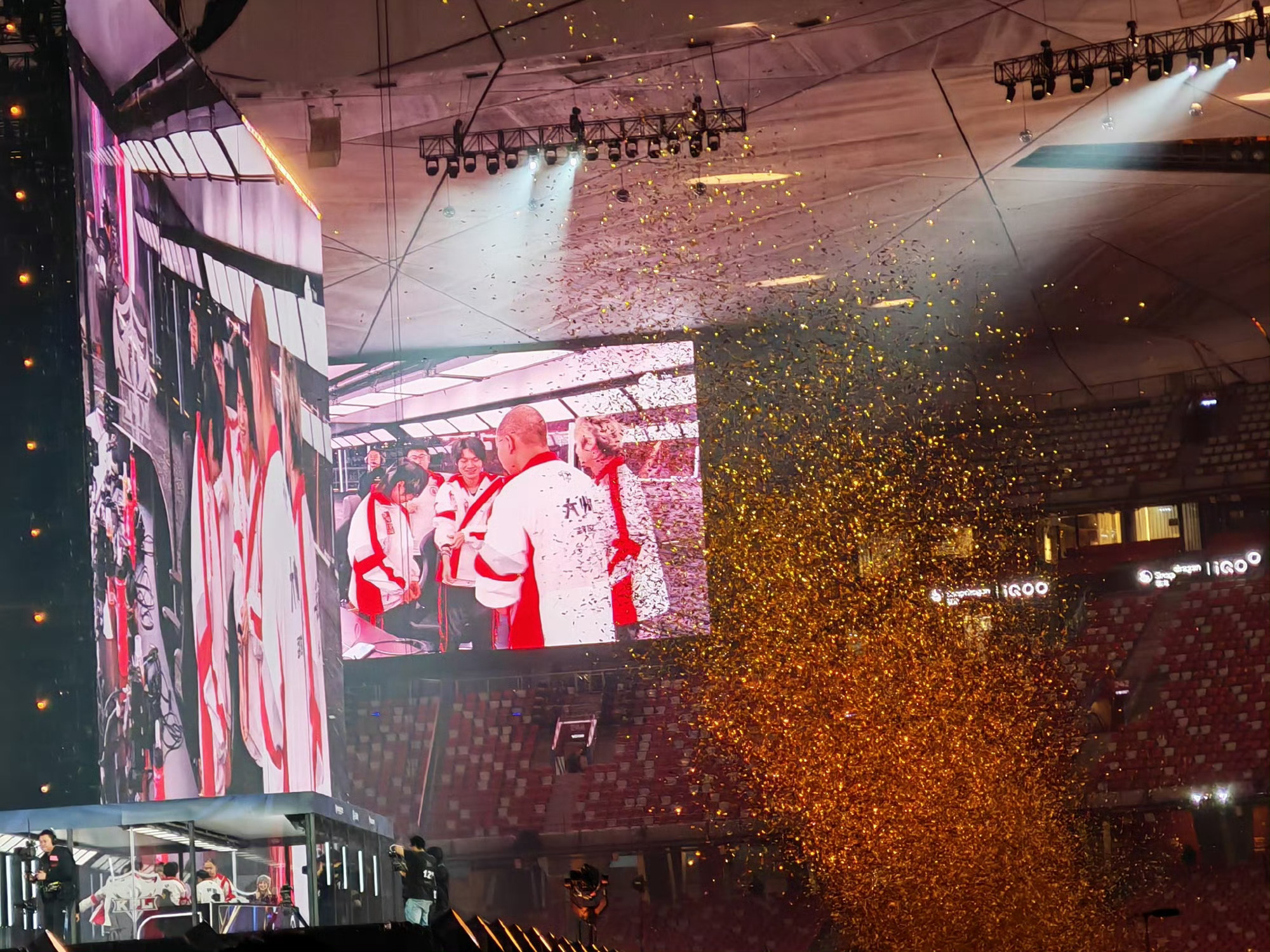 AG夺冠AG六连冠达成，同时也是第八冠，一诺FMVP实至名归，达成3500击杀！