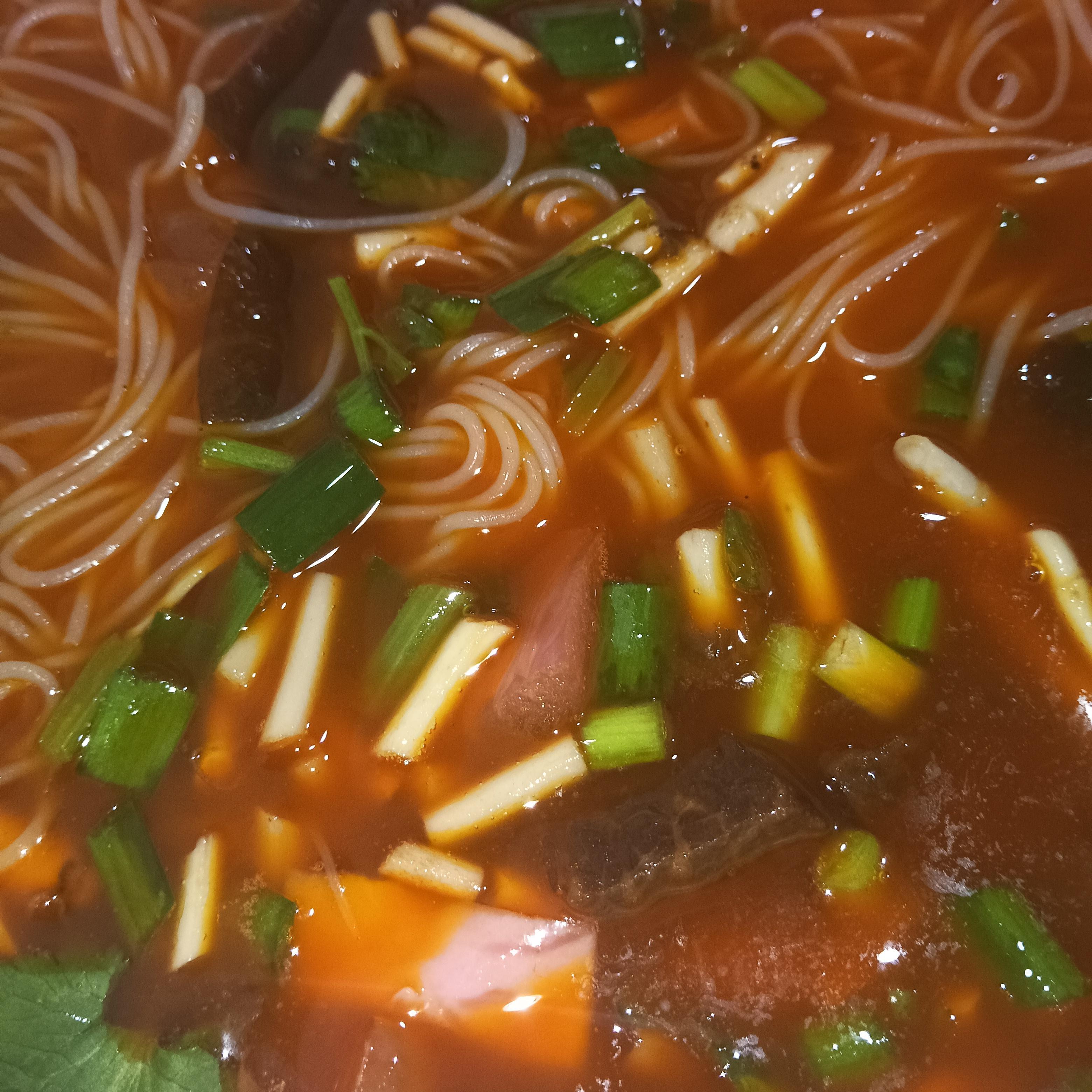 好喜欢吃这个米线啊[吹风车] 