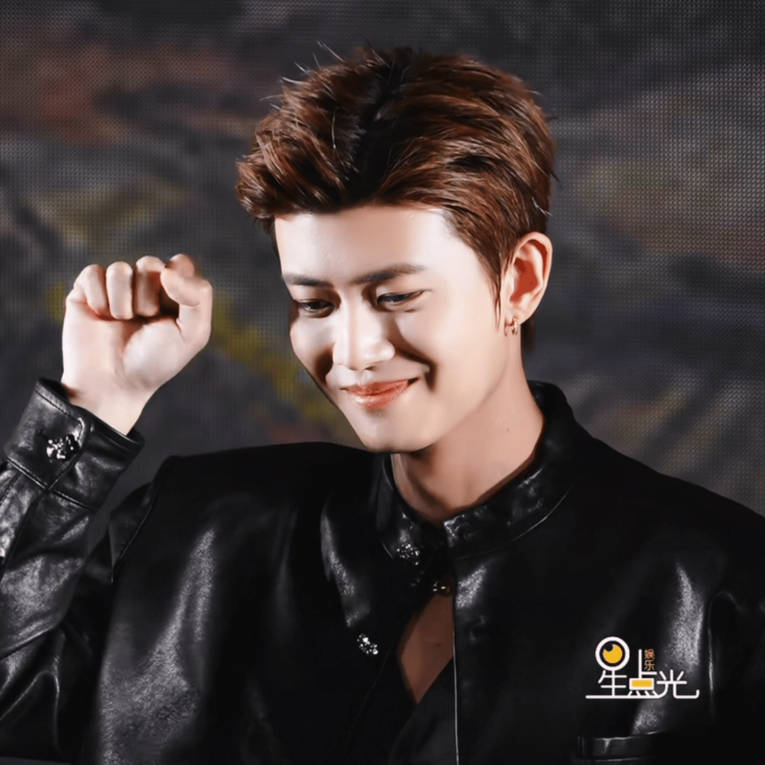 任嘉伦  ♡ℒฺℴฺνℯฺ♡𝟱𝟮𝟬任嘉伦笑容治愈，温暖如春，  少言多做，