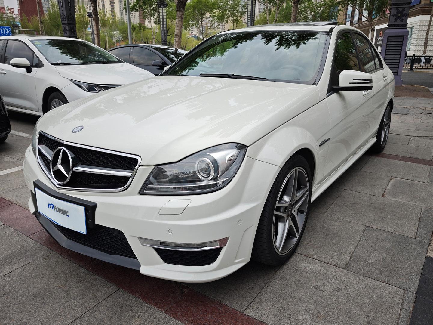 全国找车[超话] 个人认为这是味道最纯正的一代C63同时也是大排量自吸的绝唱如今