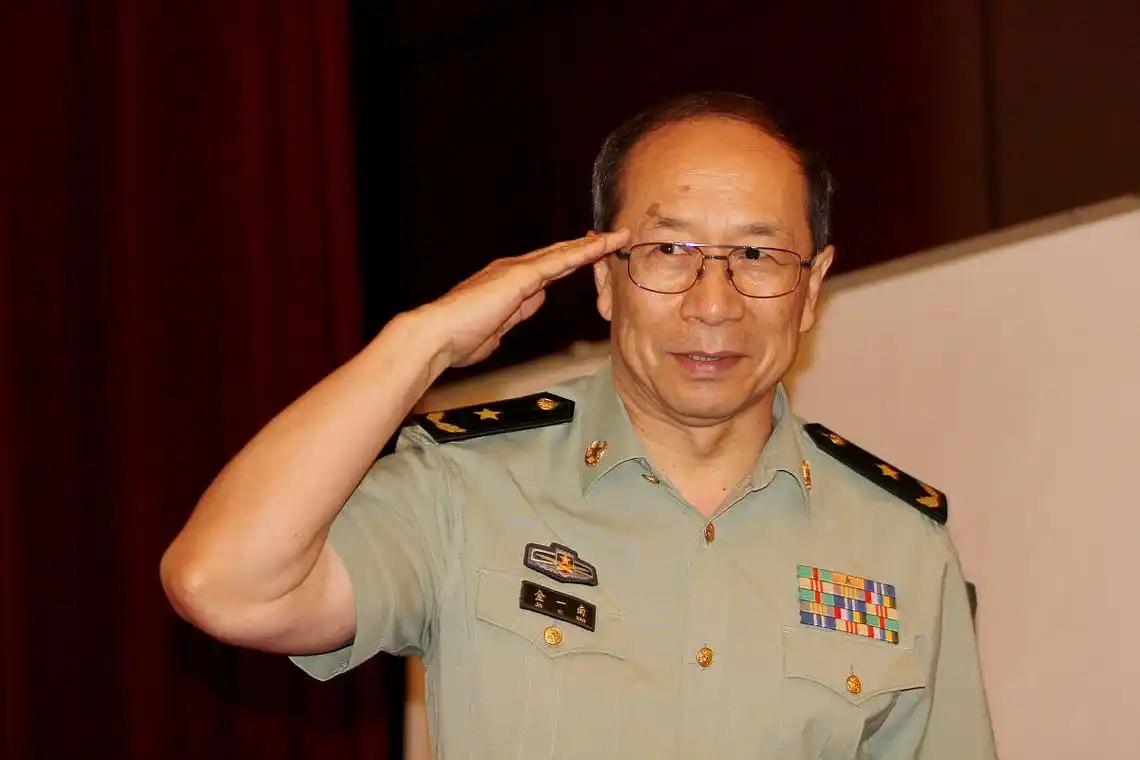 美国扬言“如果中国继续在南海填海造岛，就用导弹全炸了！”面对美国的嚣张言论，金一