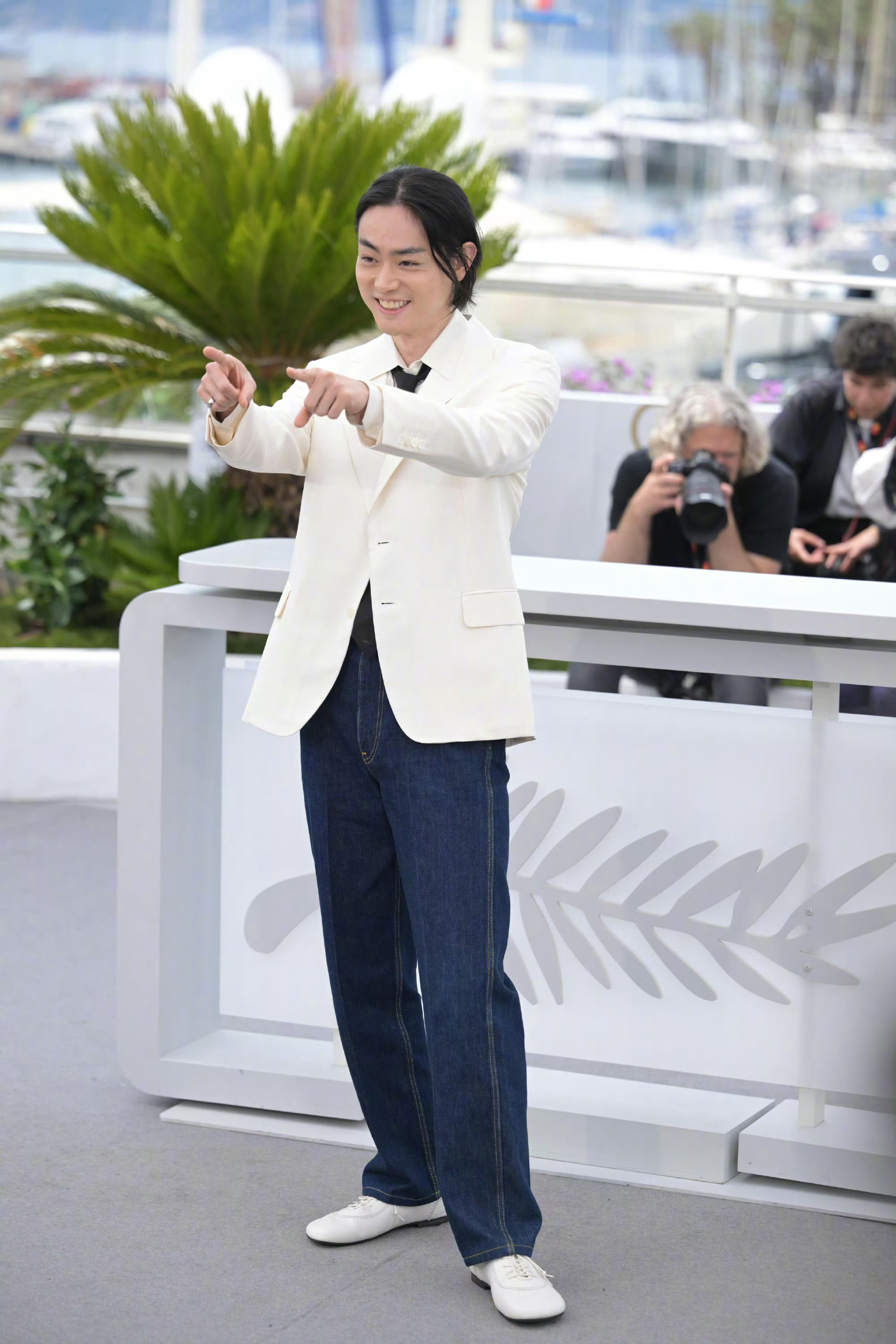 菅田将晖亮相戛纳电影节 