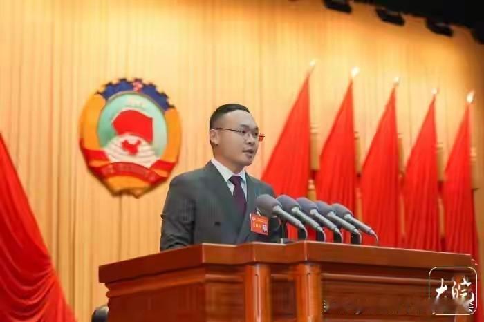 “让普通老百姓买得起用得起飞机”正加速实现。近期，深圳智航发布售价39.9万元的