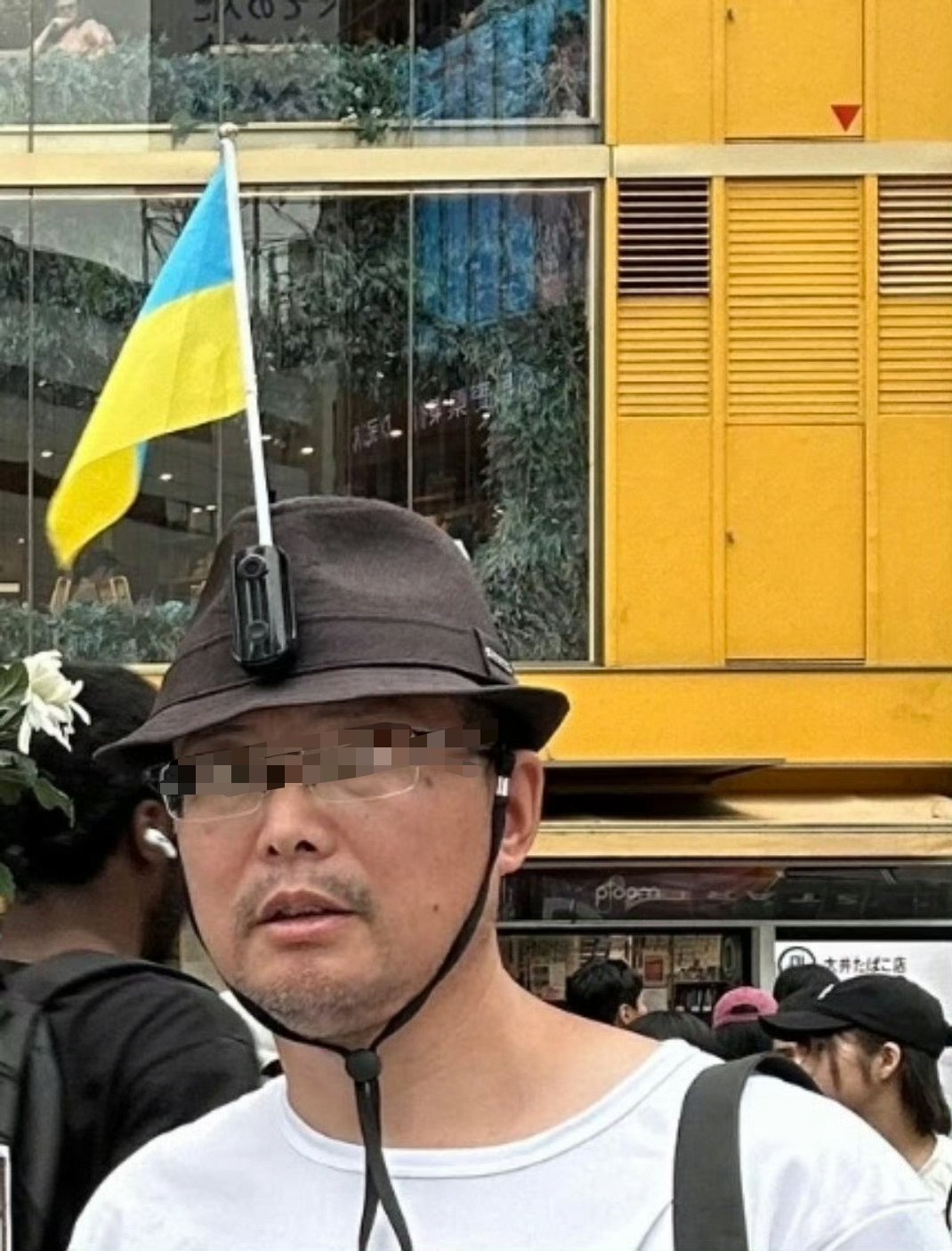 这参拜靖国鬼厕反华(不过被日本右翼误会打了的)人，居然在微信公众号有账号，还有微