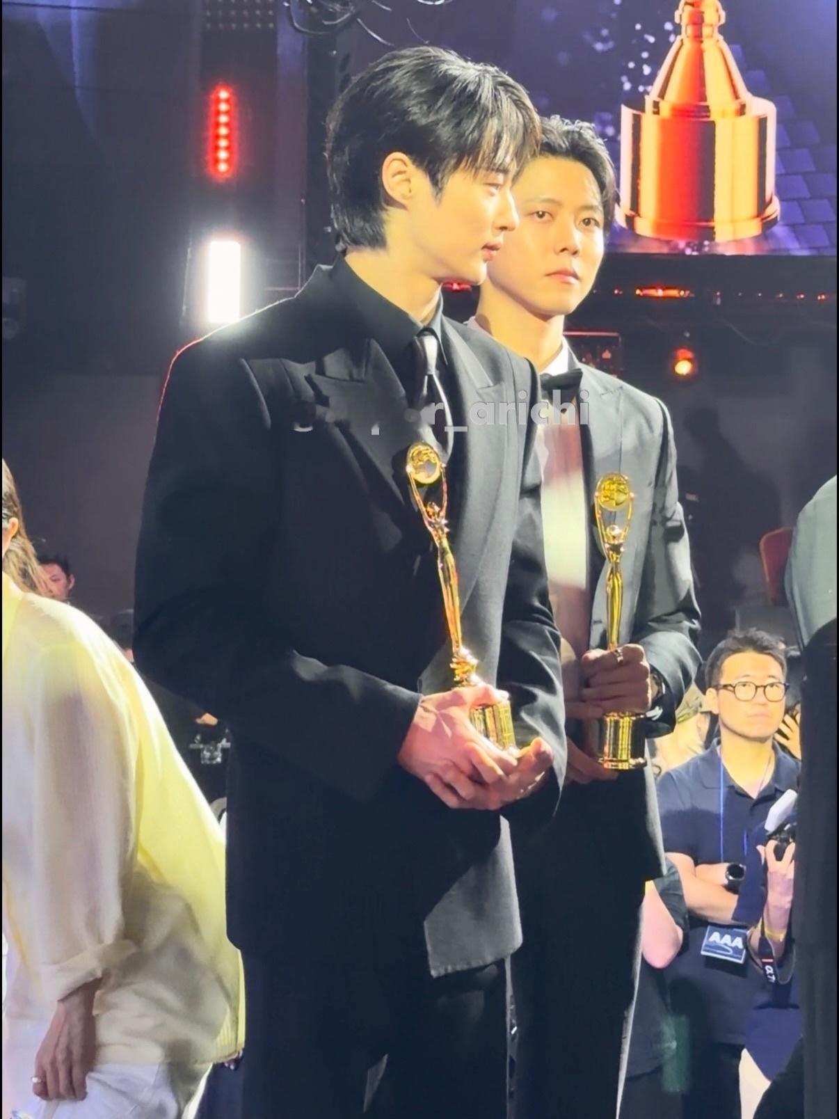 边佑锡 🩵 向全世界安利边佑锡【260731】第5届青龙系列大奖生图也这么好看