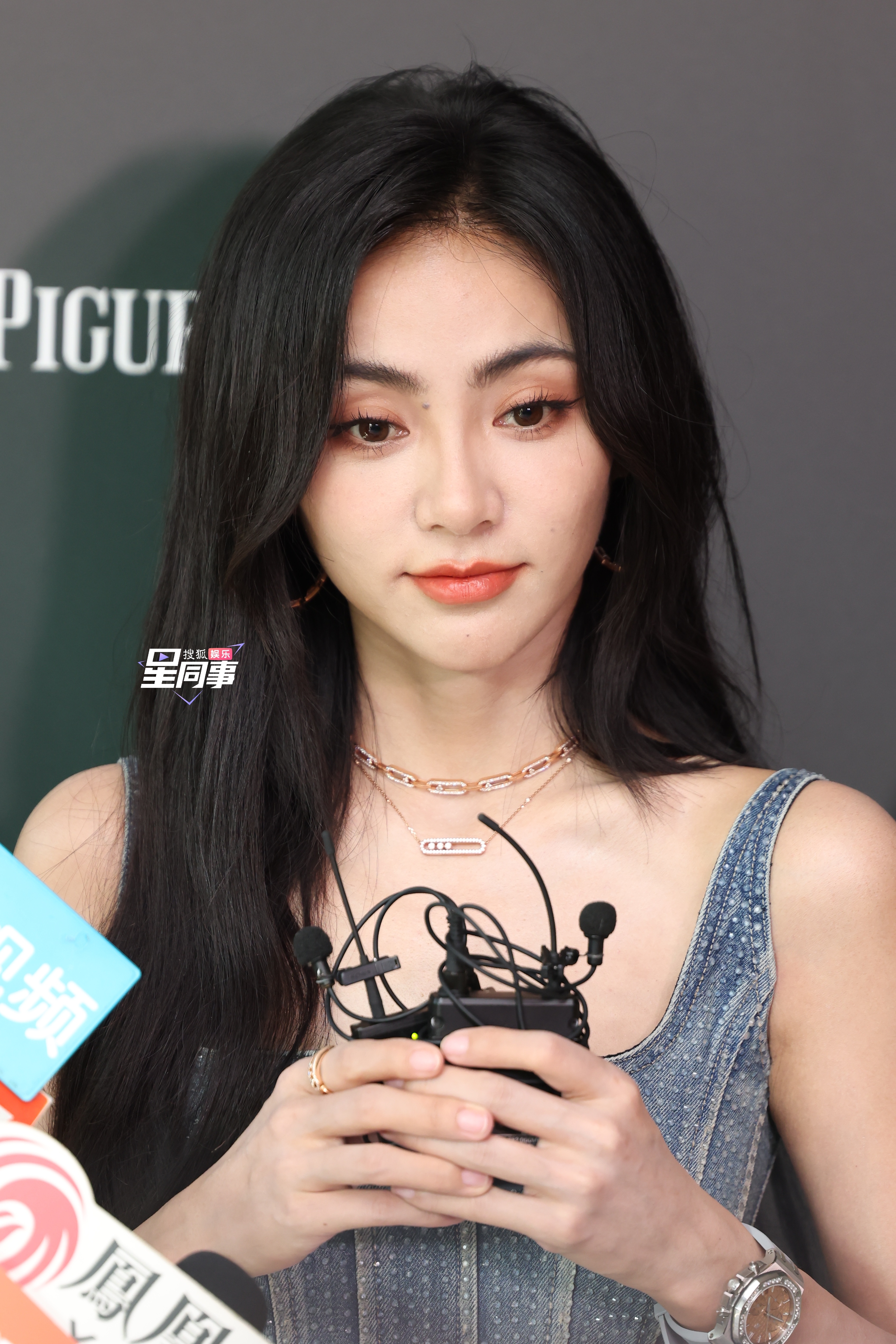 送上一组今日品牌活动生图[爱慕]就硬美硬飒啊老婆酱！随便点开一张都被轻松美晕[春