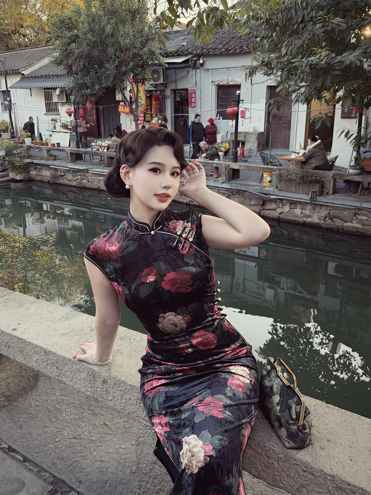 对联
上联：小憩；
下联：[作揖][作揖][作揖]。