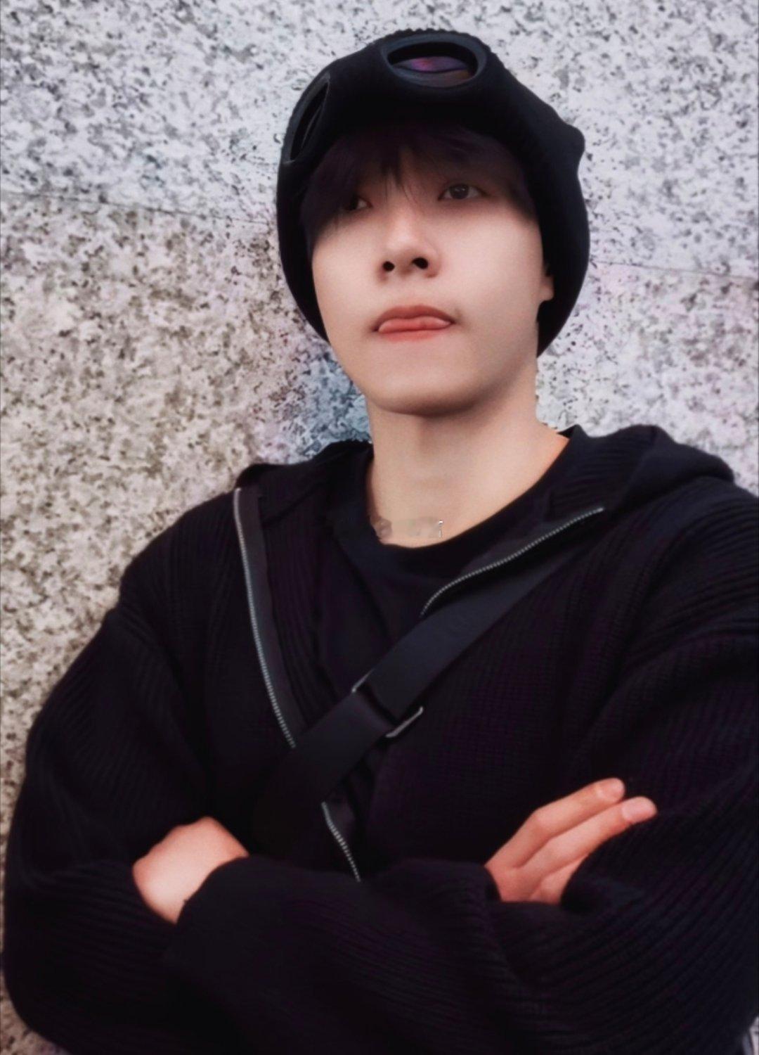 🍉古装宅斗题材小说《哀家不想听》影视化，拟定拍成短剧。男女主人选拟邀马小宇 田