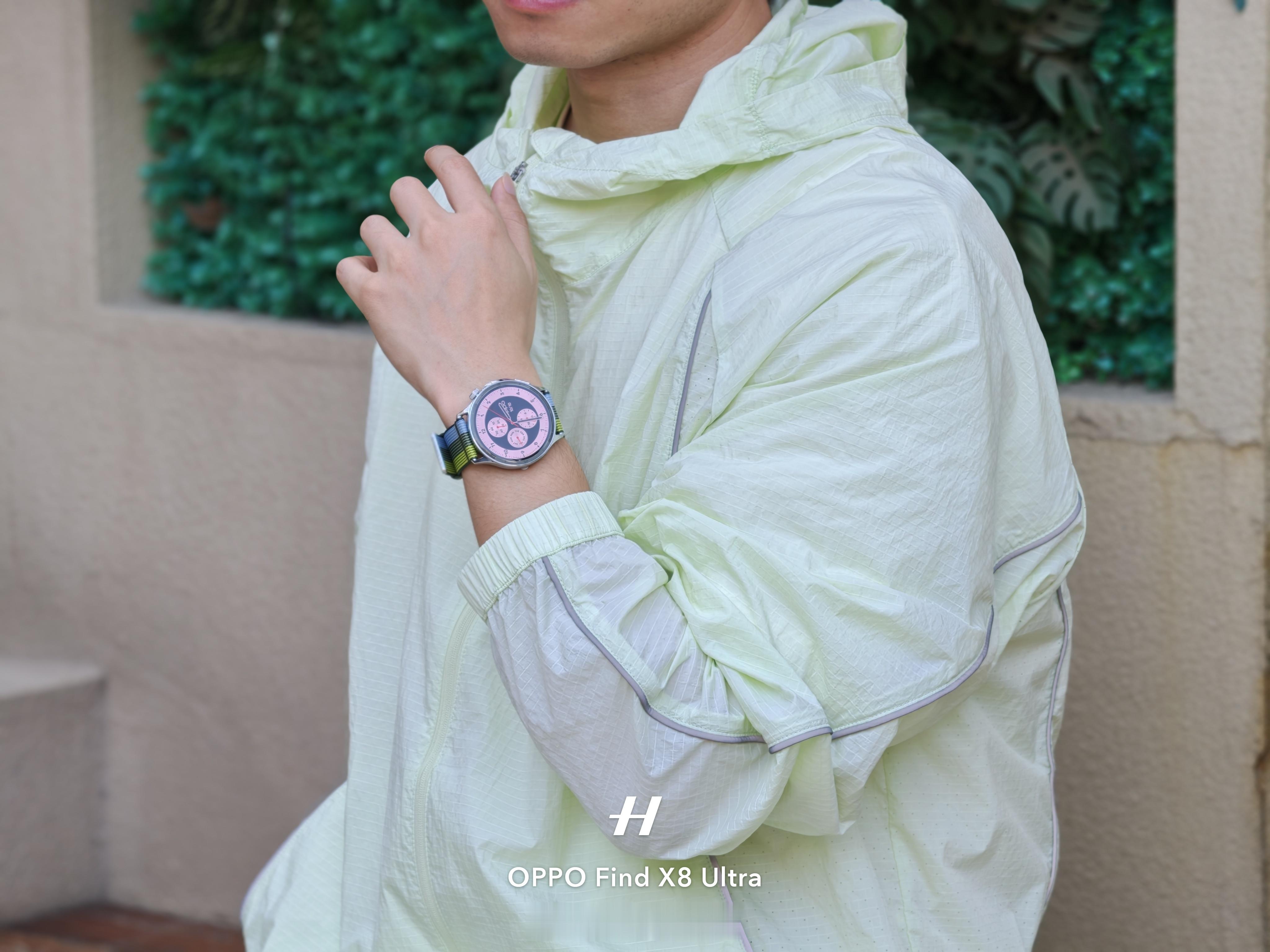 收到了OPPO Watch S & 蕉内 联名礼盒，手表主打轻薄舒适，就和蕉内防