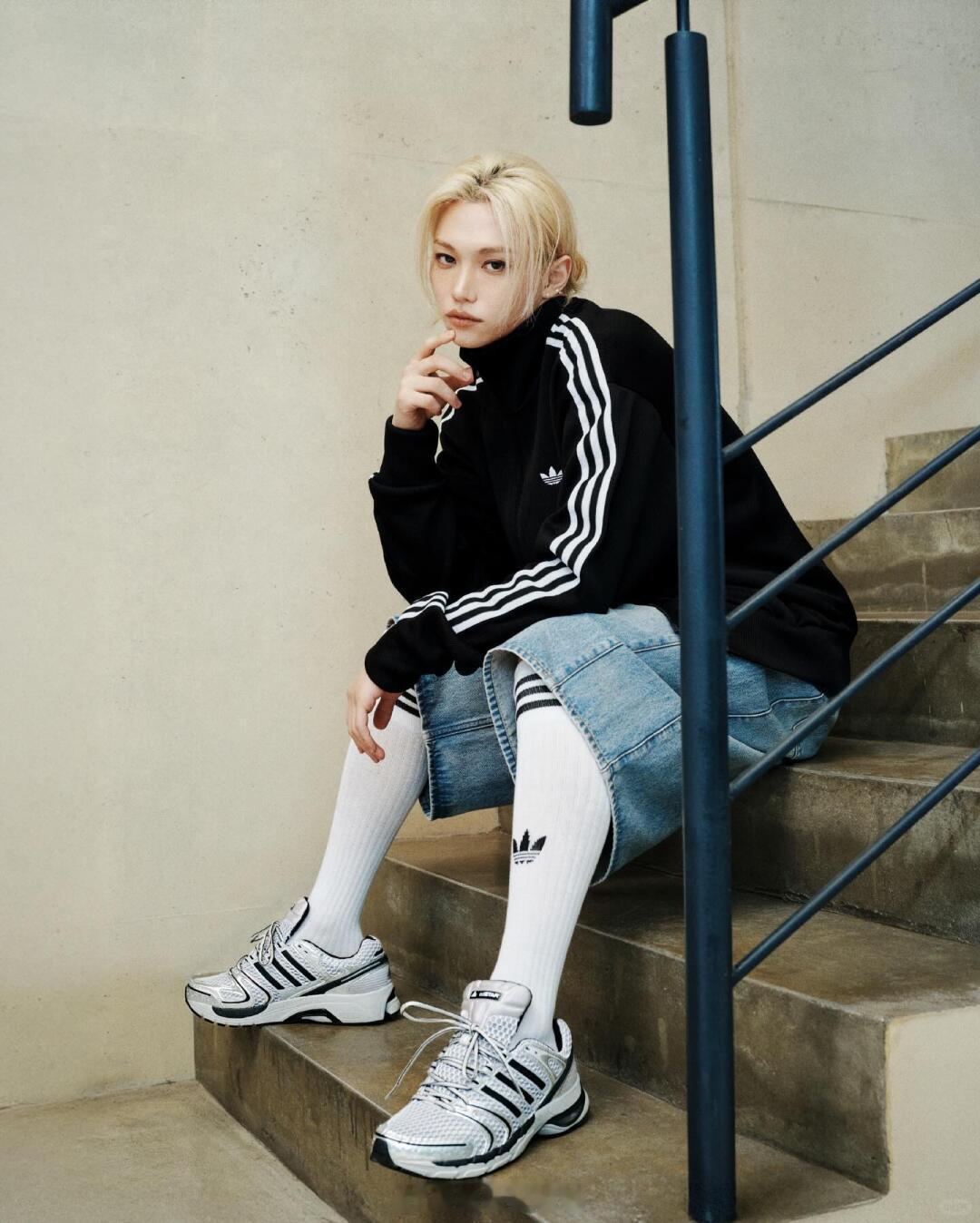 李龙馥用嘴型说我爱你 默默用嘴型对粉丝说我爱你，细节里全是温柔与用心，对中国粉丝