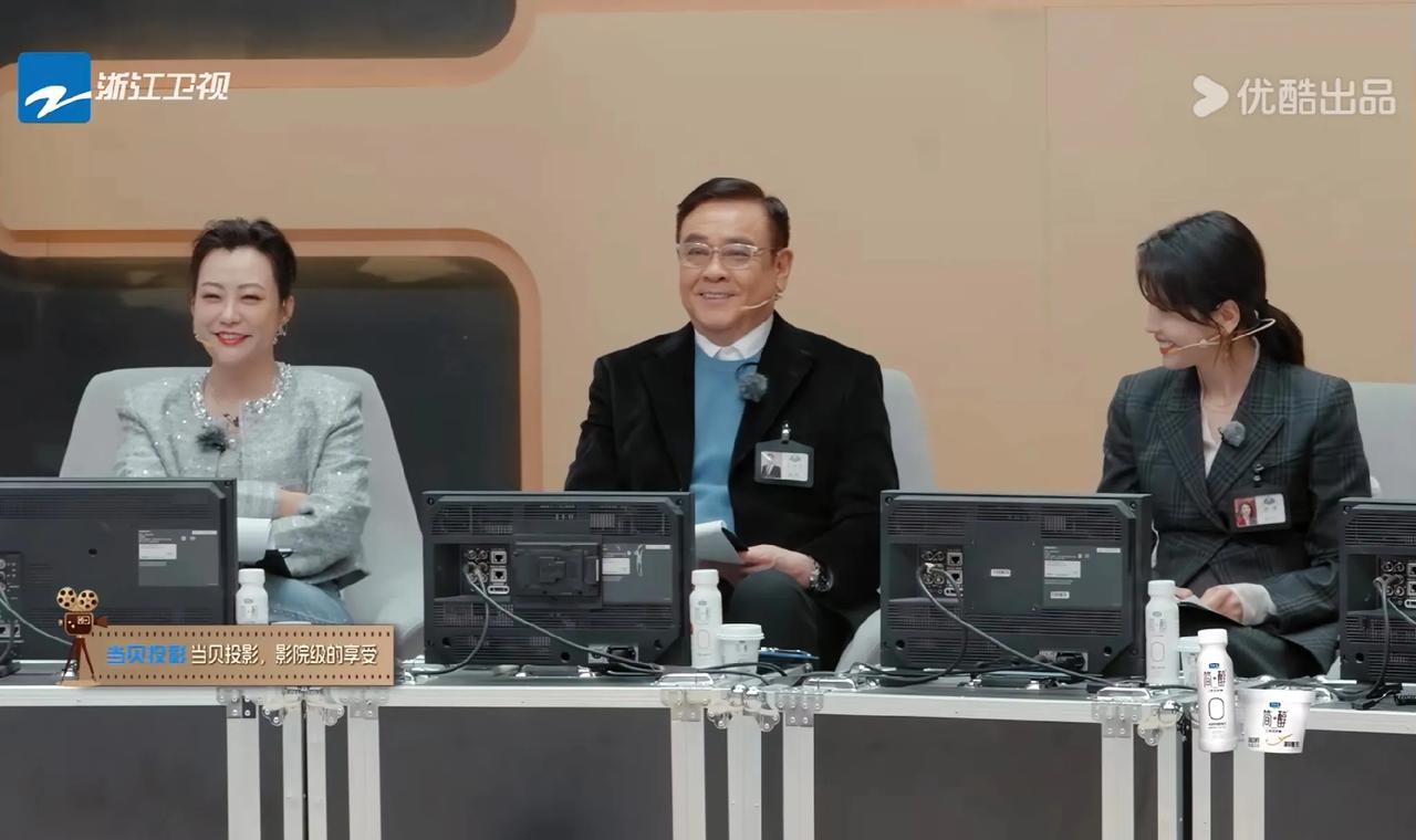 有些演员吧，所有导师都在批评，说明演技真不咋地！粉丝还牛气冲天！要想提高演技先要
