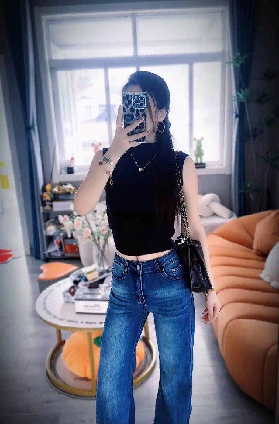 坚持锻炼保持好身材，保持心情愉悦怎样穿搭知性又显身材? 你见过什么样的女人最有魅