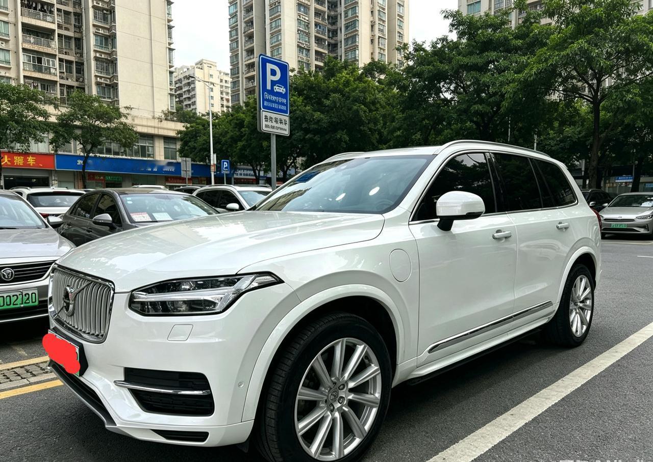 这台车是18年购入的xc90t8他现在的里程是241,116公里。目前是这台车的