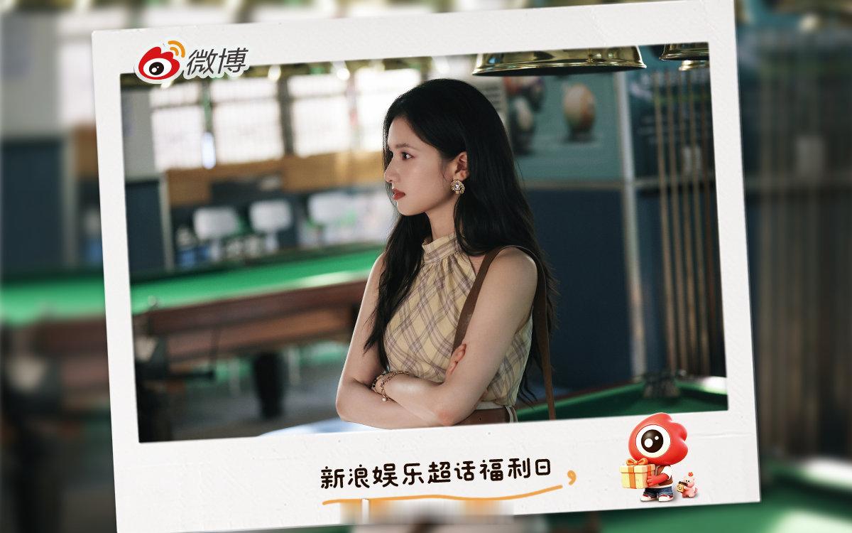 张婧仪野狗骨头未公开剧照张婧仪好爱苗靖 是八张未公开的苗靖诶！好喜欢😍 