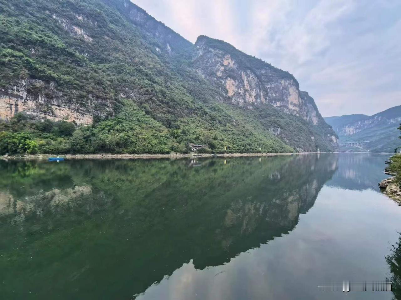 龚滩乌江画廊旅游码头印象，重庆市酉阳土家族苗族自治县。
图文原创：建民
热点观点