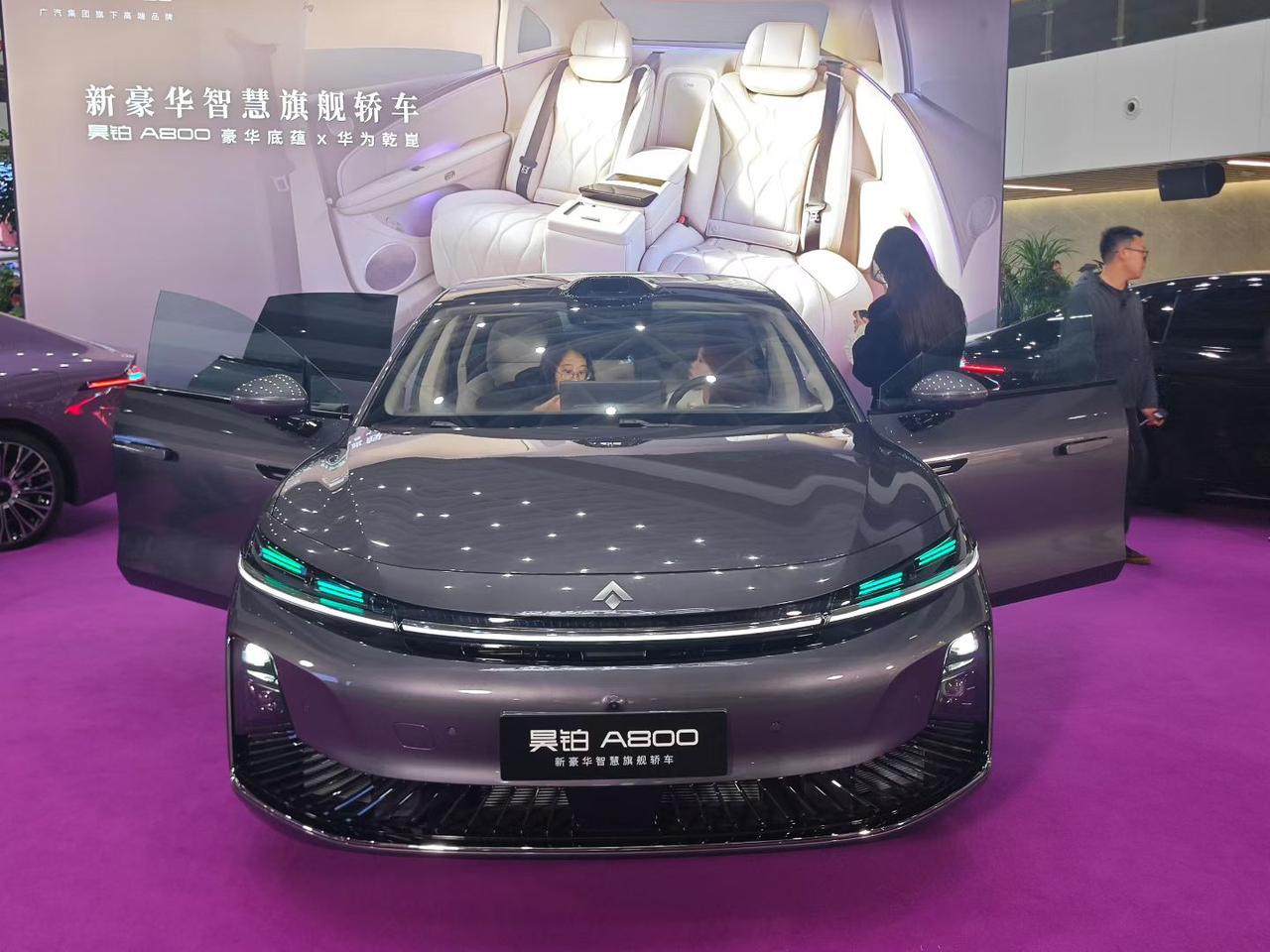 这下算昊铂醒觉了，价格没有定太高……配置也到位，就看消费者对它的设计认不认同了！