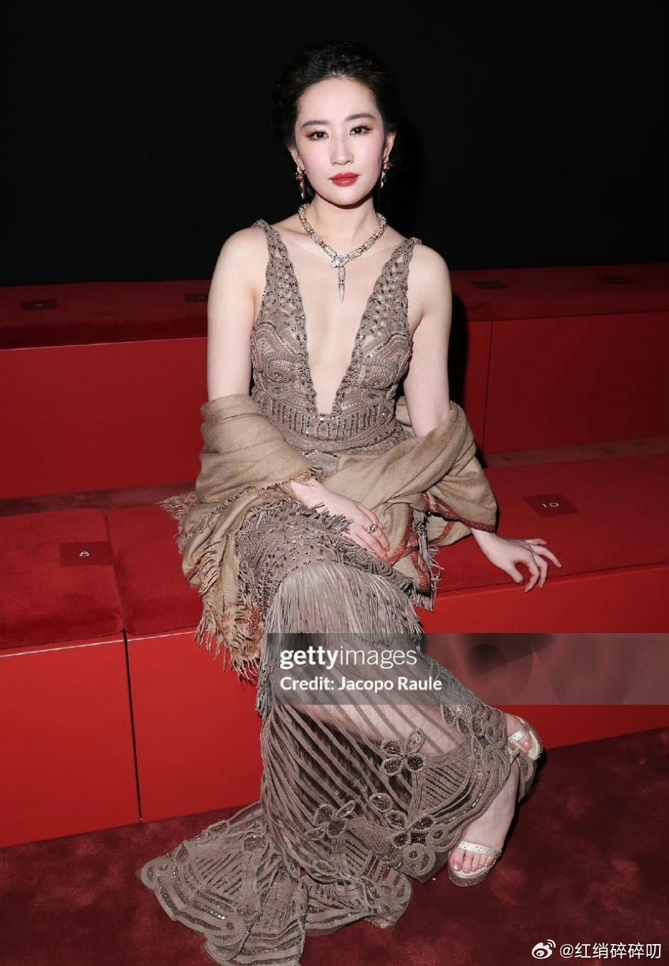 仙的年纪感也上来了……但是皮肤状态还是挺好的 