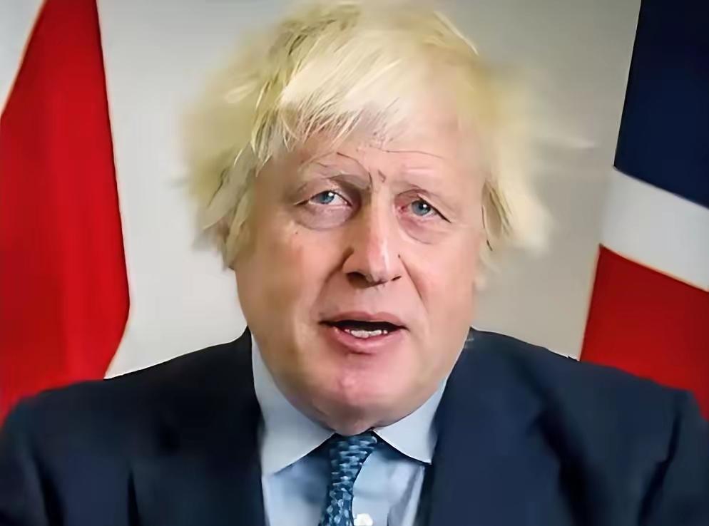 ​实践证明，约翰逊是对的。英国前首相的做法十分正确。十年前就已经开始脱欧，非常成