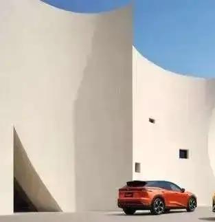 十年不换车的人，是因为穷吗不换车的人不是因为穷，而是因为喜欢这个车，车越开越顺手