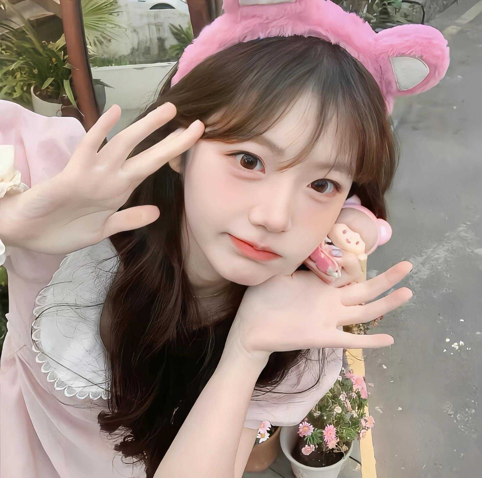 𝗪𝗲𝗖𝗵𝗮𝘁  | 氛围感女生头像 | 小众女生头像｜女生头像｜氛围