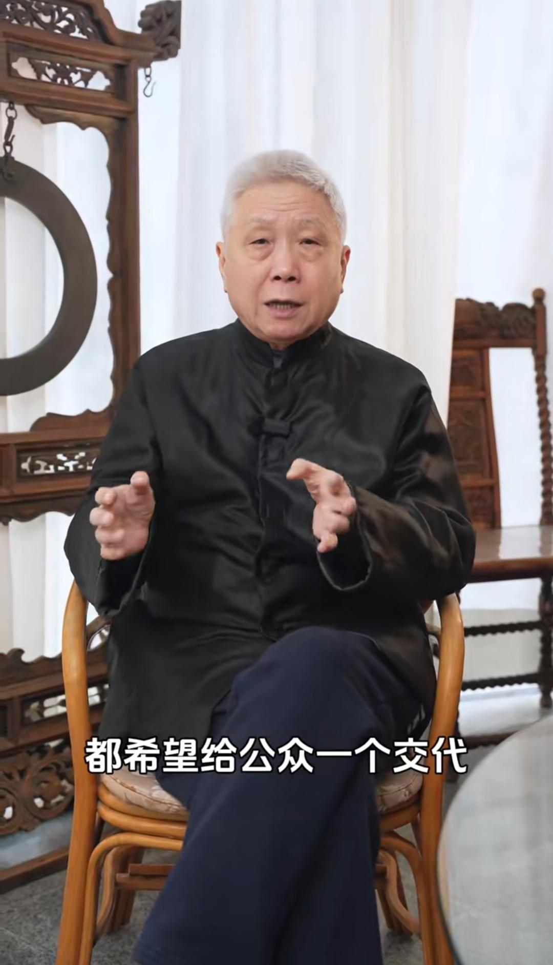 马未都真是个老江湖，几句话就把南京博物馆的猫腻说清楚了，最后还不忘拿画的名字《江