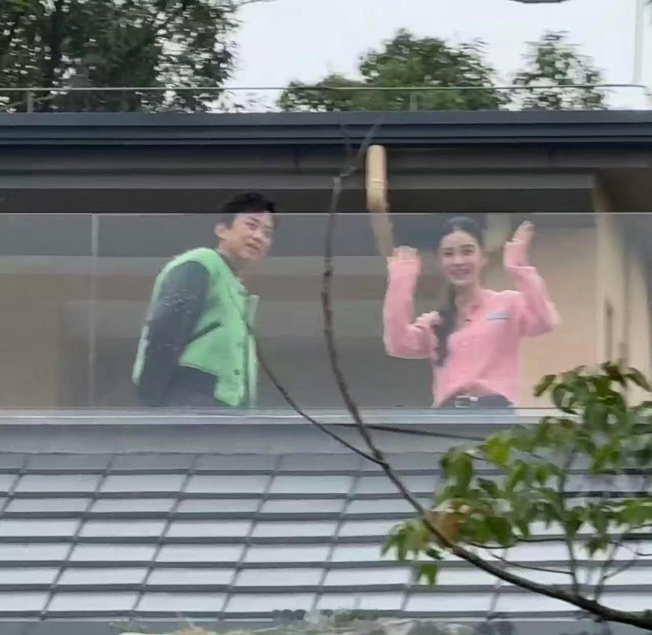 鼻姐和邓超这是在拍啥？ ​​​