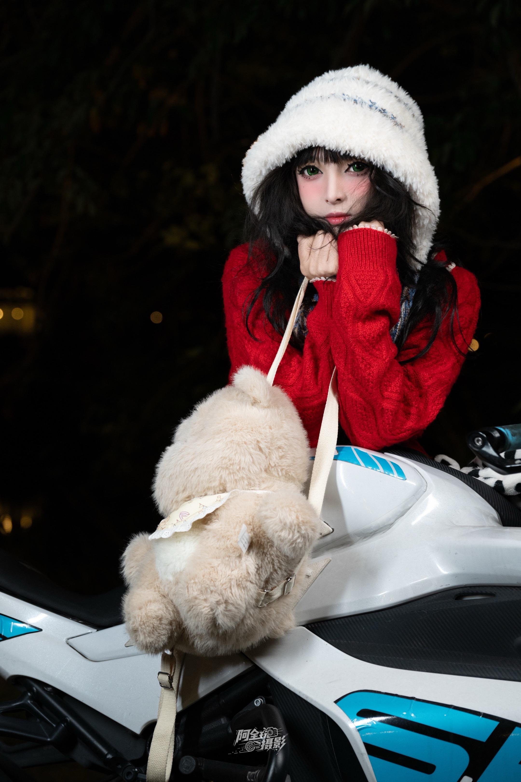 明明是我更可爱吧 你不许再和她说话了。