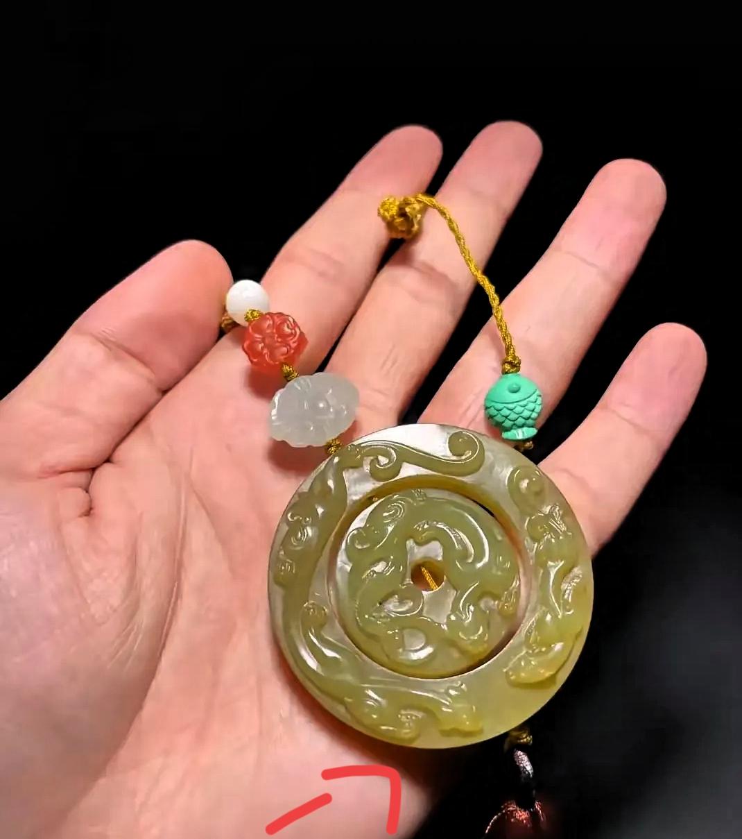 母亲临终的安排，曾让所有人都误以为她极度偏心。临走前，她把570万全部留给了弟弟