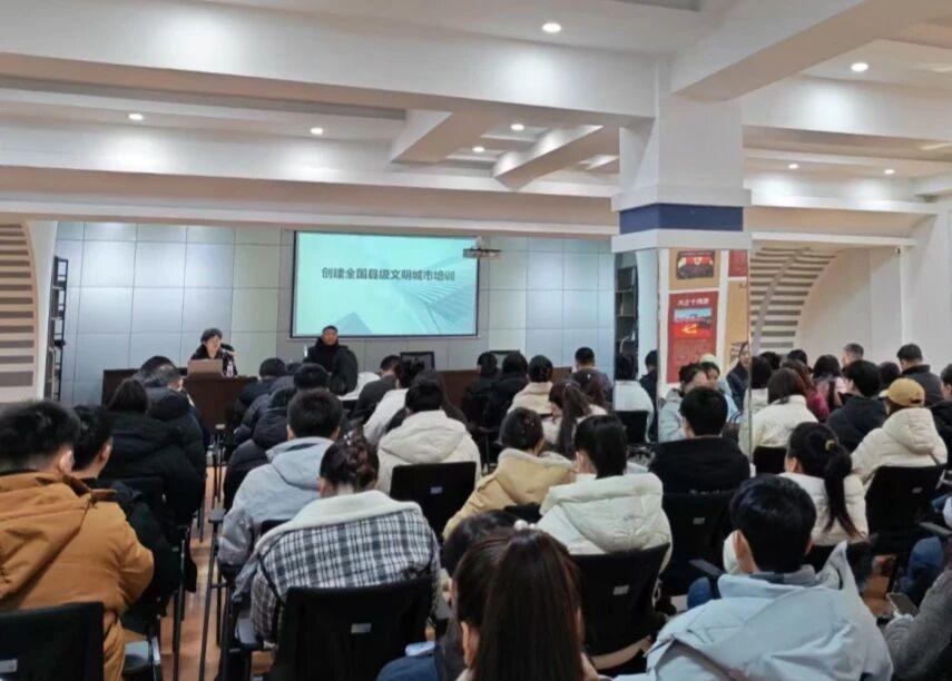 【文明萝北】我县开展文明萝北专题培训 点亮城市文明之光

3月3日，县委宣传部组