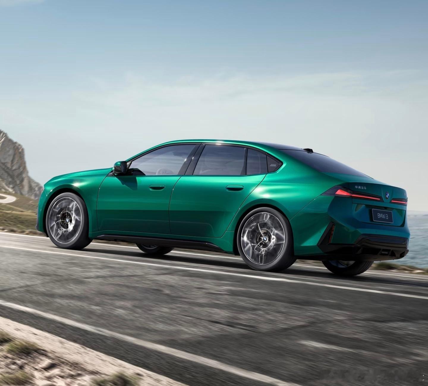 北京车展实况：宝马展台被围得水泄不通，所有人都在追问那台新世代iX3长轴距版！耳