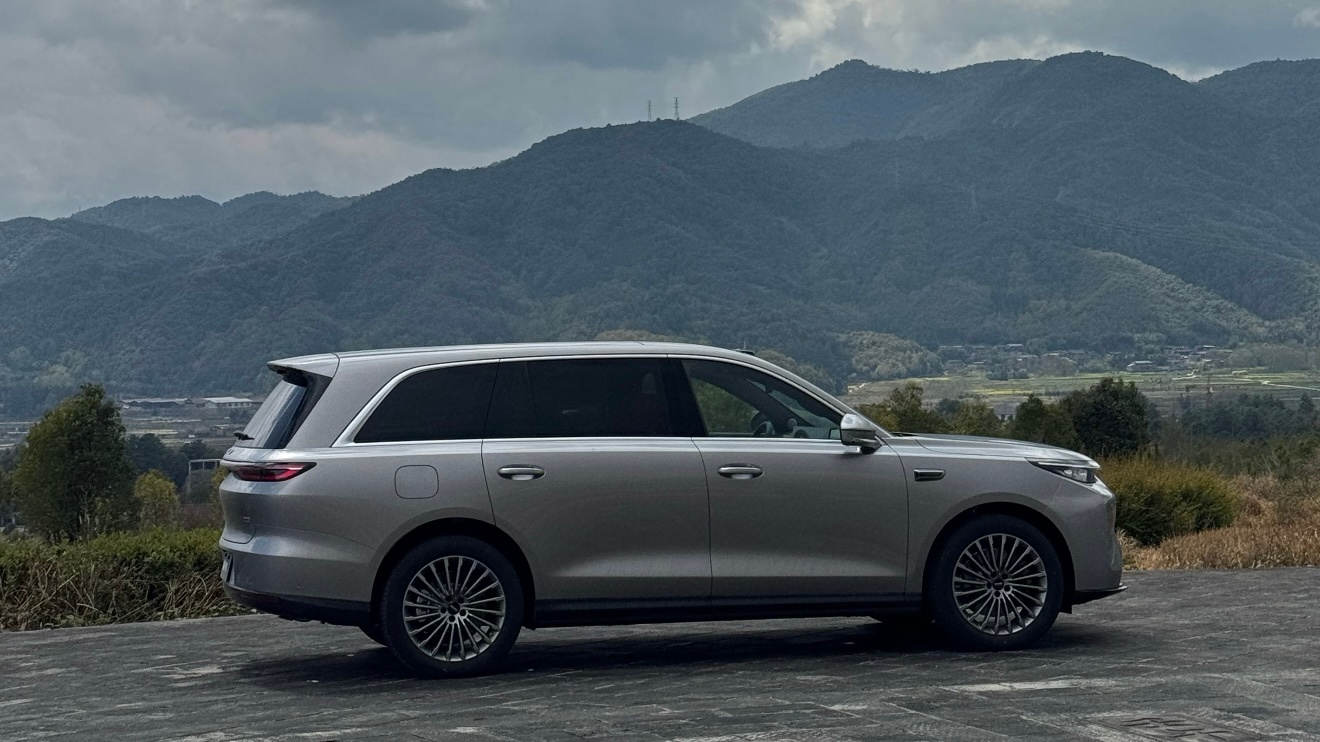 全新旗舰魏牌V9X，以磅礴之姿驭见远山魏牌v9x我与汽车的日常