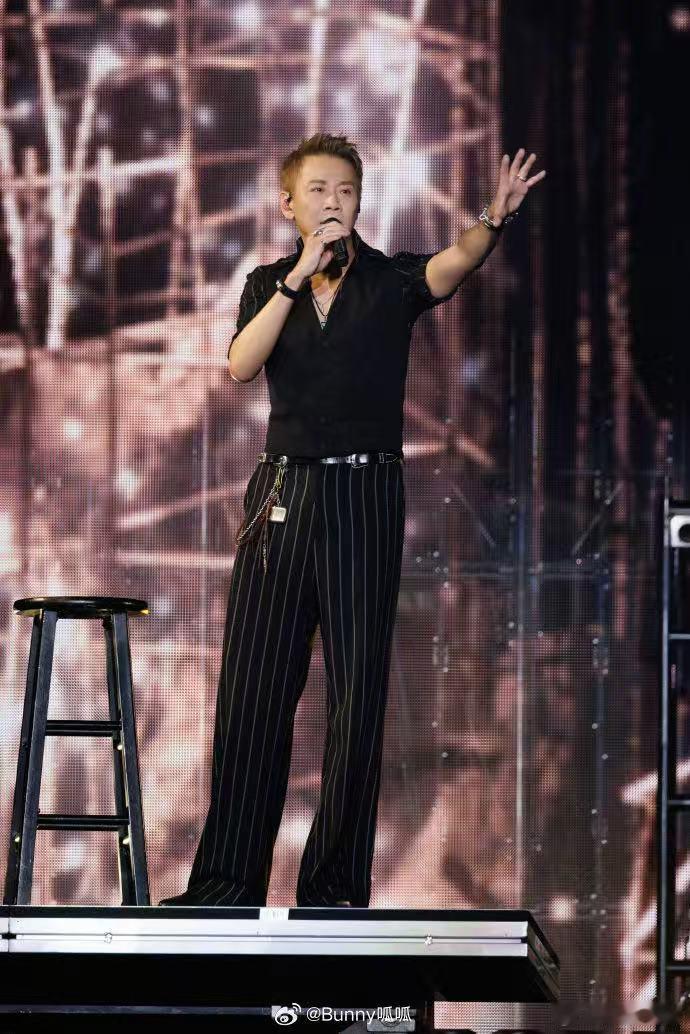 陶喆把感谢唱进了79场里 被陶喆的79场巡演狠狠戳中！他没有用华丽的辞藻，只是把